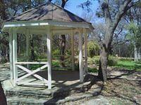 zilker bot gardens gazebo